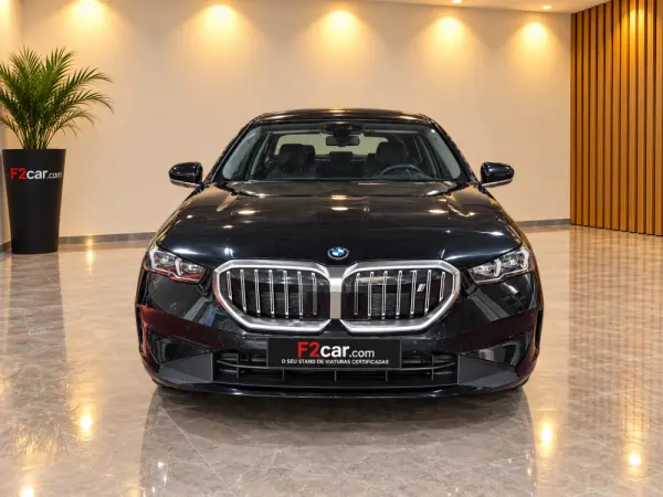 BMW i5 eDrive40 Edição Desportiva M 18