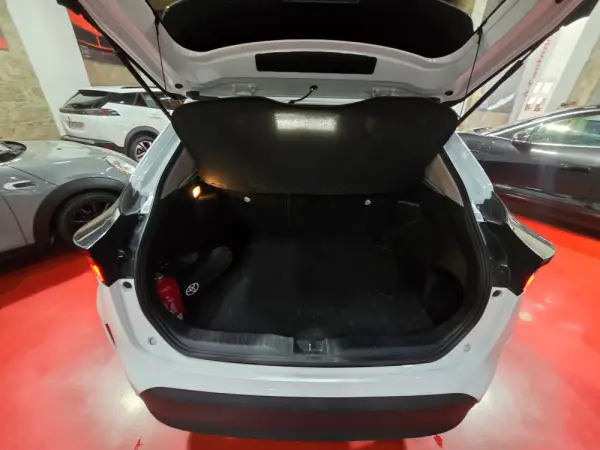 Toyota Yaris Cross 1.5 HDF Comfort Plus 19