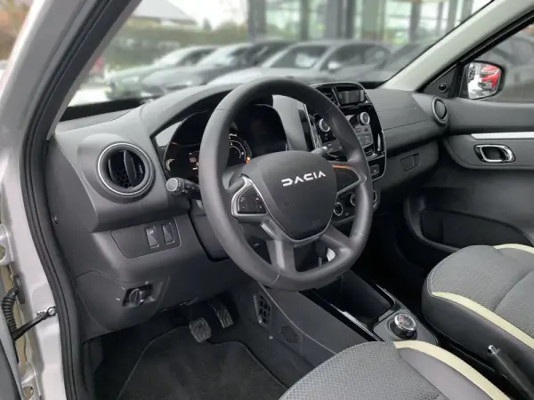 Dacia Spring ESSENTIAL 9