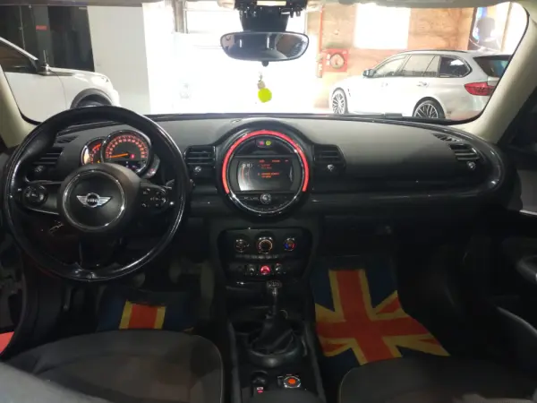 MINI Clubman One D 9