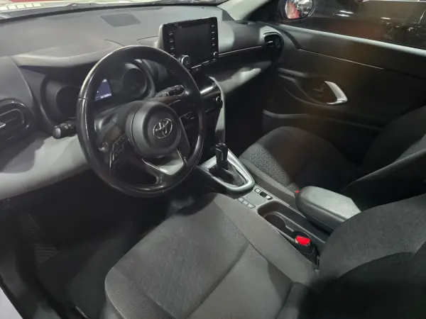 Toyota Yaris Cross 1.5 HDF Comfort Plus 9