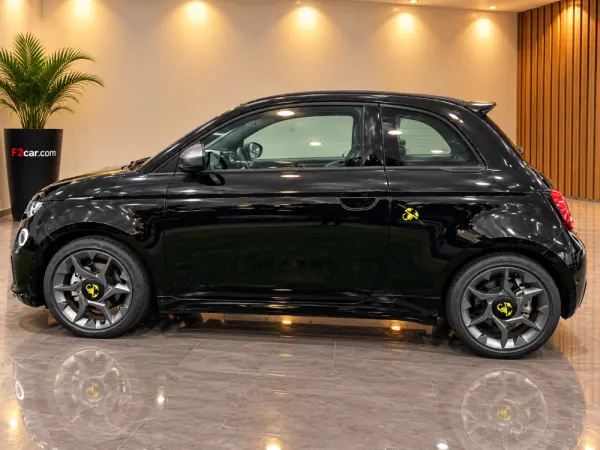 Abarth 500e C Turismo 6
