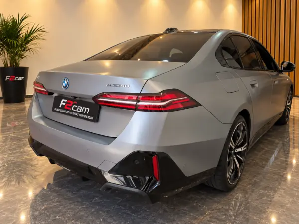 BMW i5 eDrive40 Pack Desportivo M Pro 4