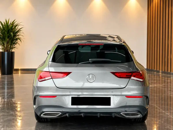 Mercedes-Benz CLA 250 e Shooting Brake AMG Line 4