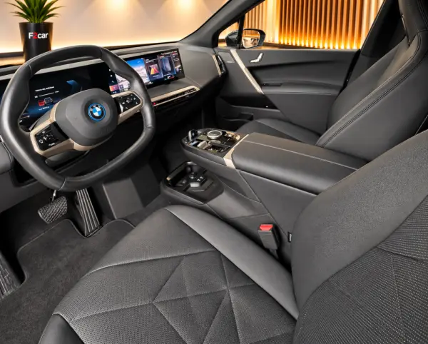 BMW iX xDrive 40 Pack Desportivo 13