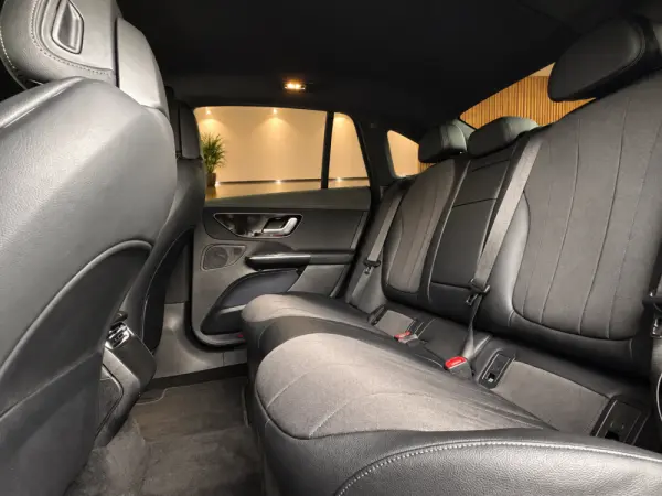 Mercedes-Benz EQE SUV 300 Electric Art Advanced 9