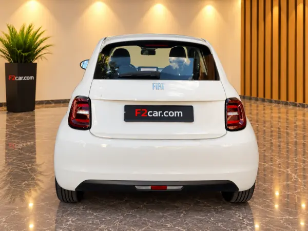 Fiat 500e 3 + 1 42 kWh Icon 5