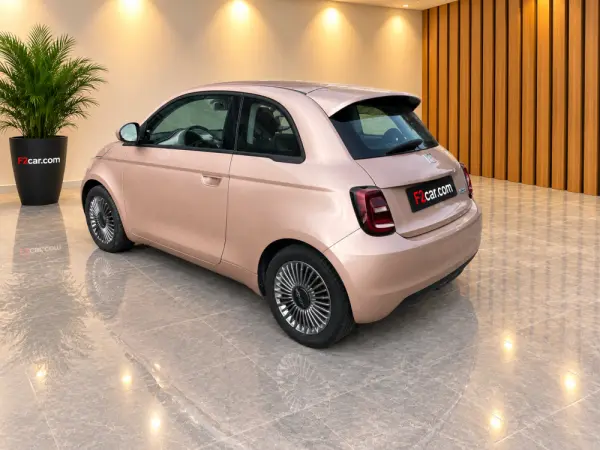 Fiat 500e 4