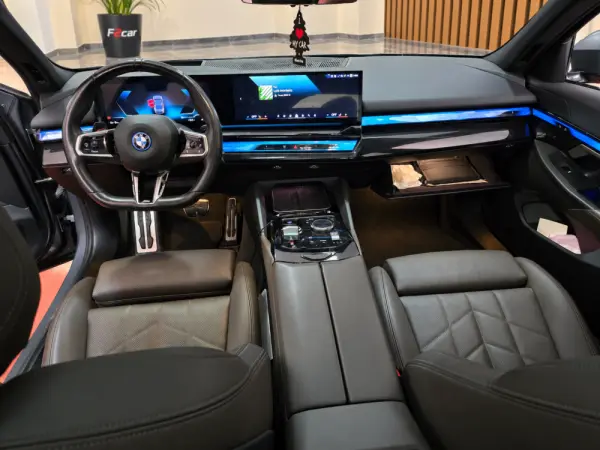BMW i5 eDrive40 Pack Desportivo M Pro 6