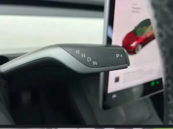 Tesla Model 3 Standard RWD 11