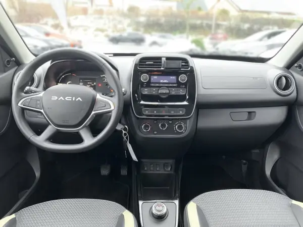 Dacia Spring ESSENTIAL 8