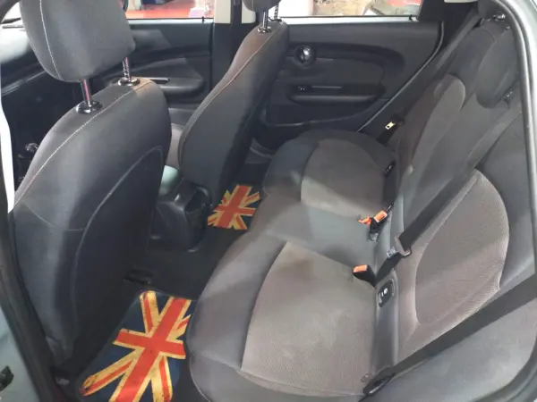MINI Clubman One D 4