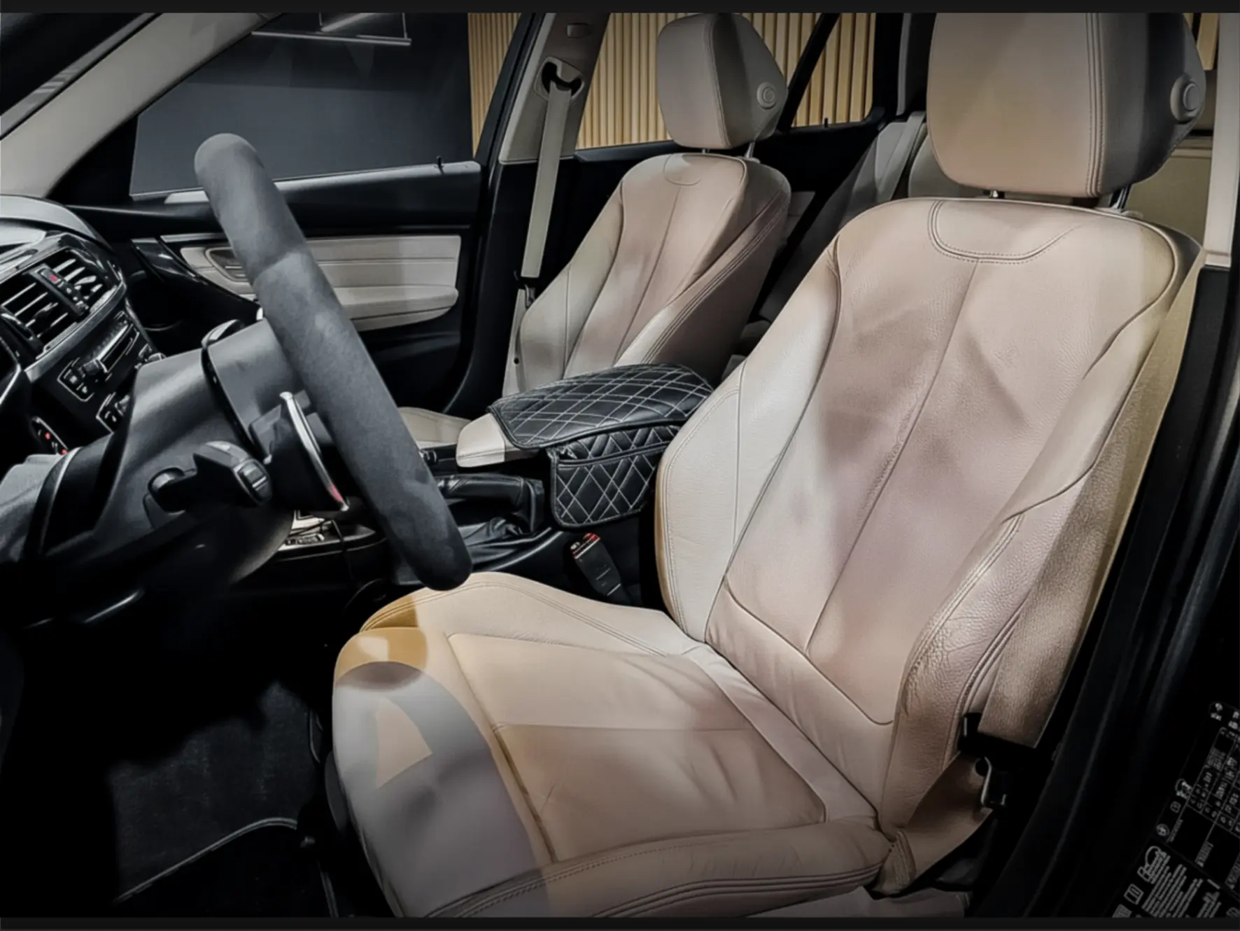 BMW 330 d xDrive Pack Desportivo M Auto 7