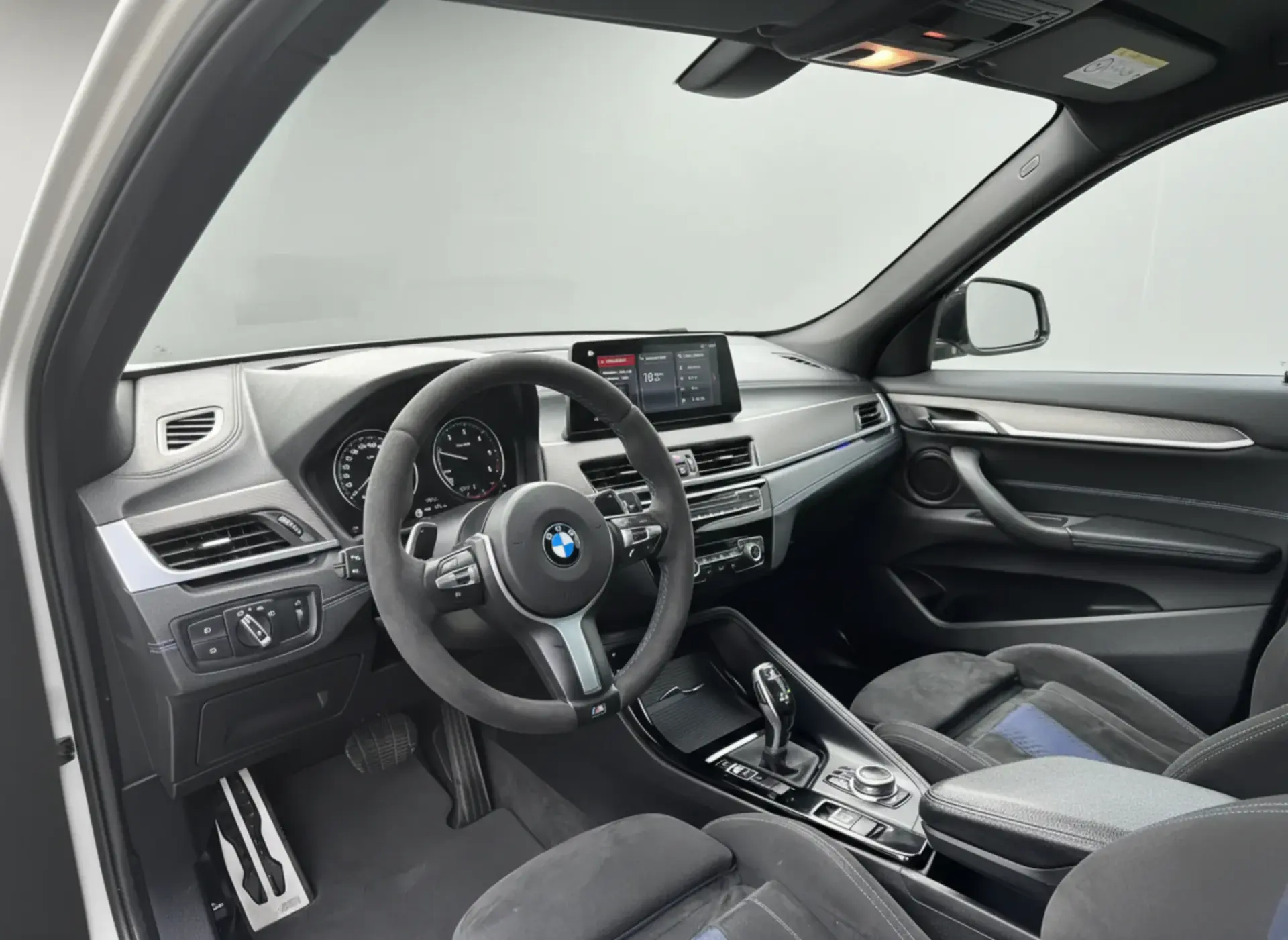 BMW X2 18 d sDrive Pack M 6