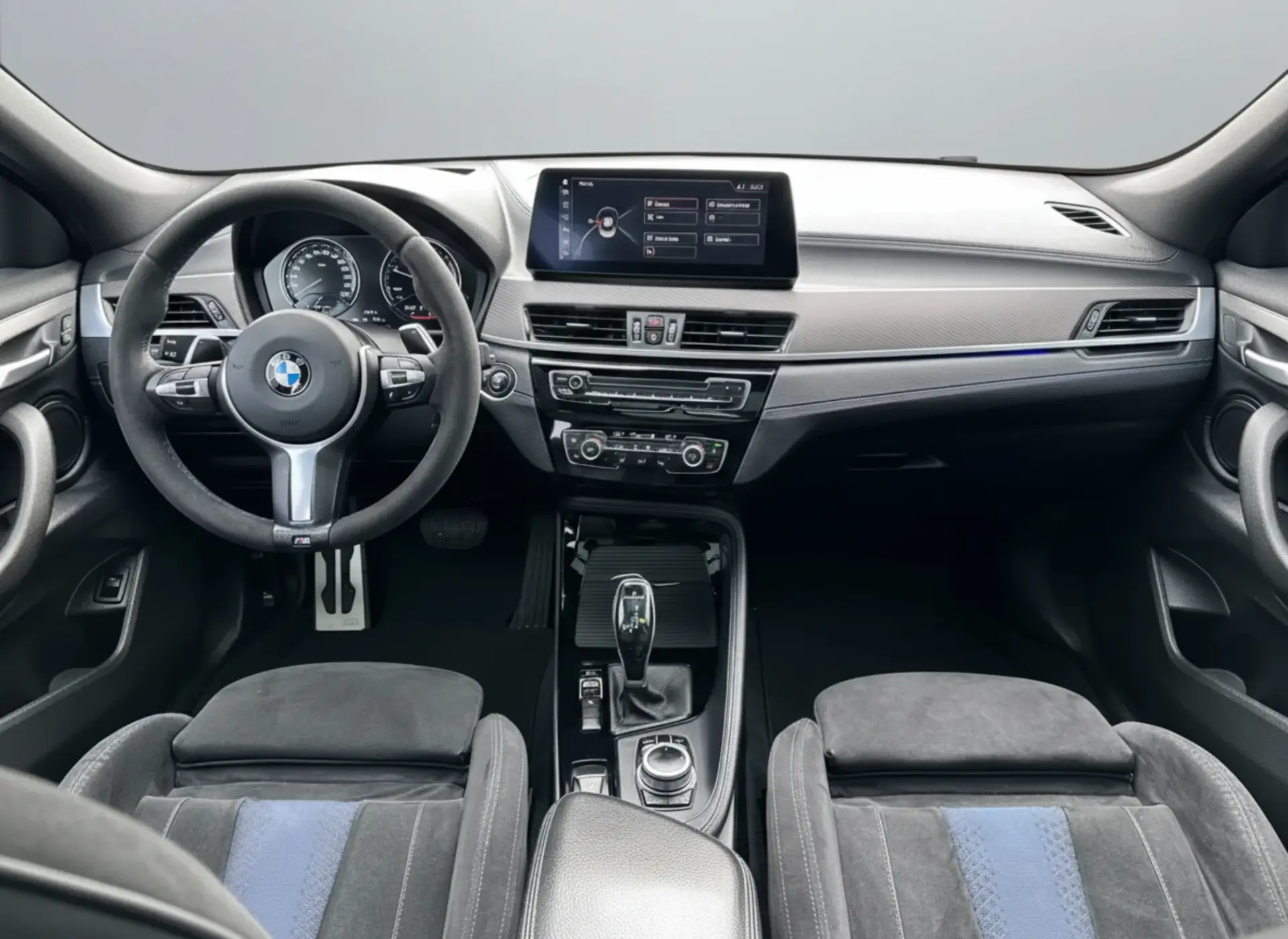 BMW X2 18 d sDrive Pack M 8