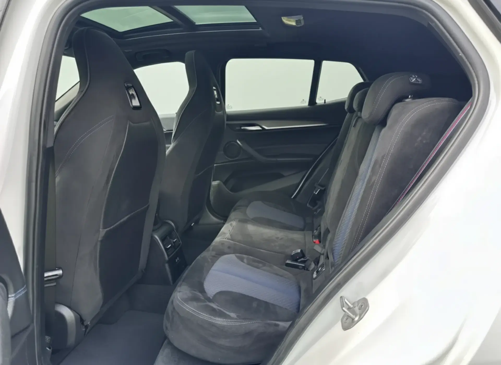 BMW X2 18 d sDrive Pack M 9