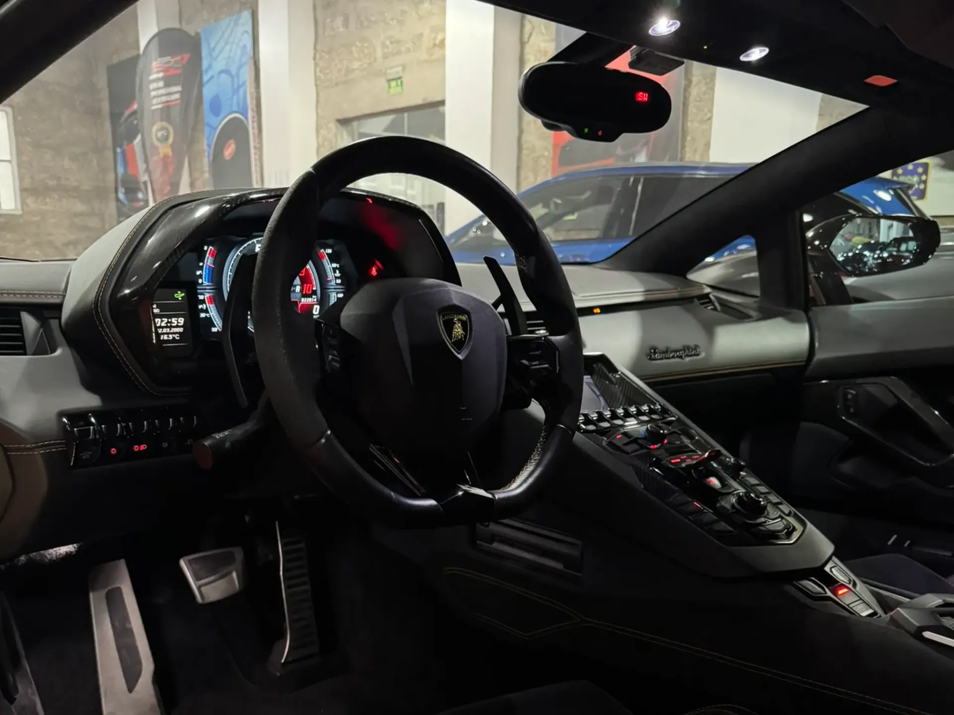 Lamborghini Aventador S 8