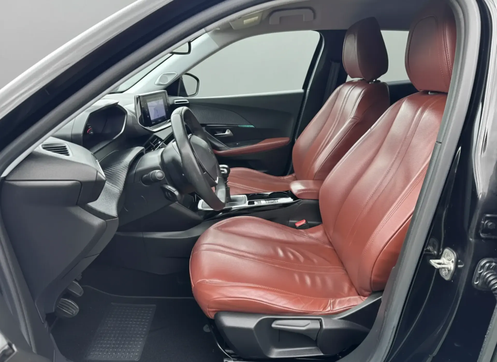 Peugeot 2008 1.2 PureTech Allure Pack 8