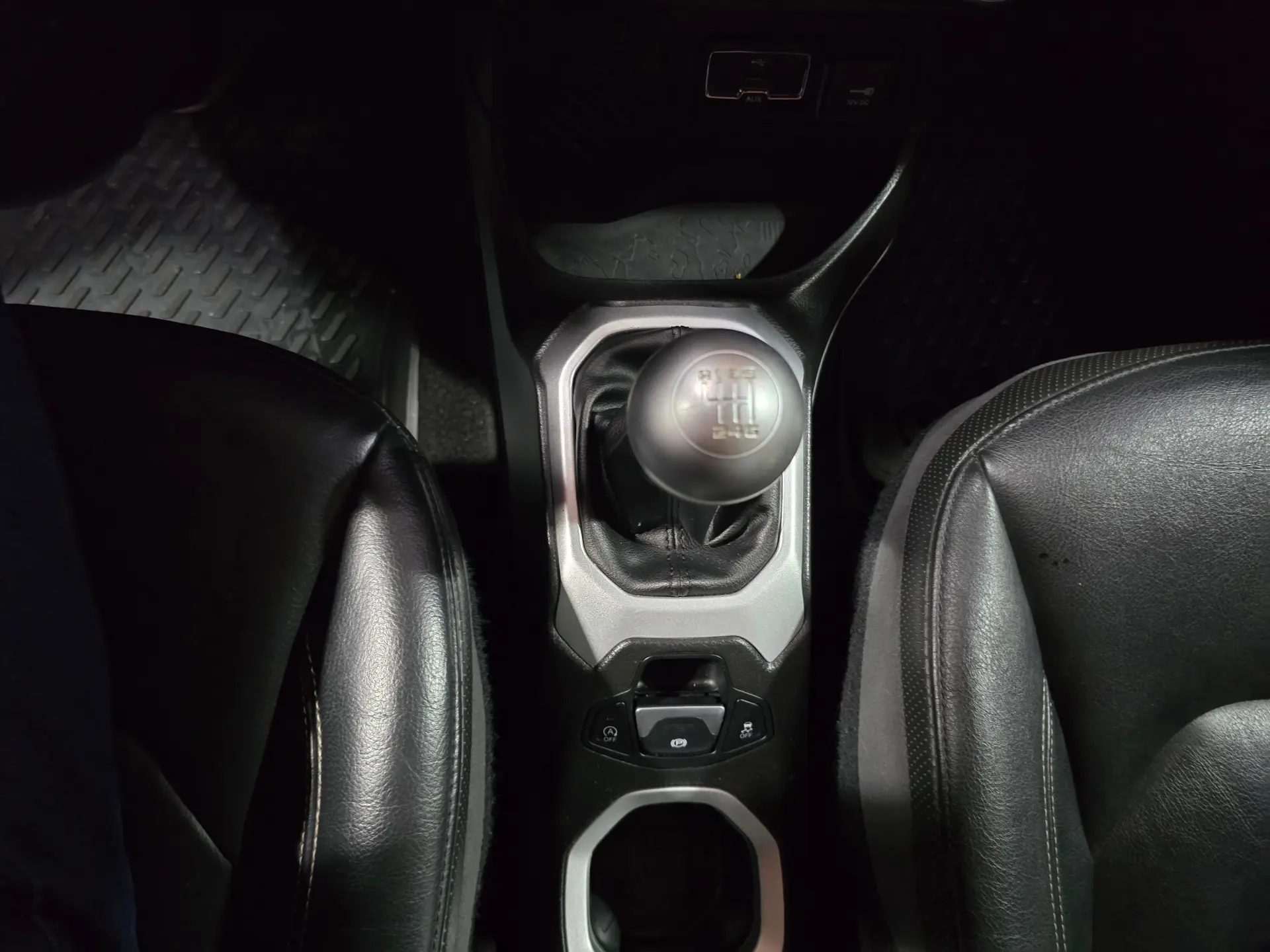 Jeep Renegade 1.6 MJD Limited 12