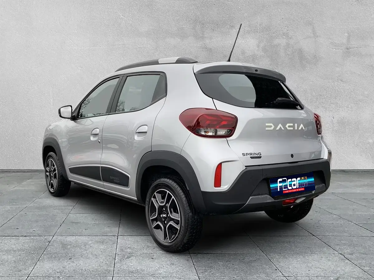 Dacia Spring ESSENTIAL 5