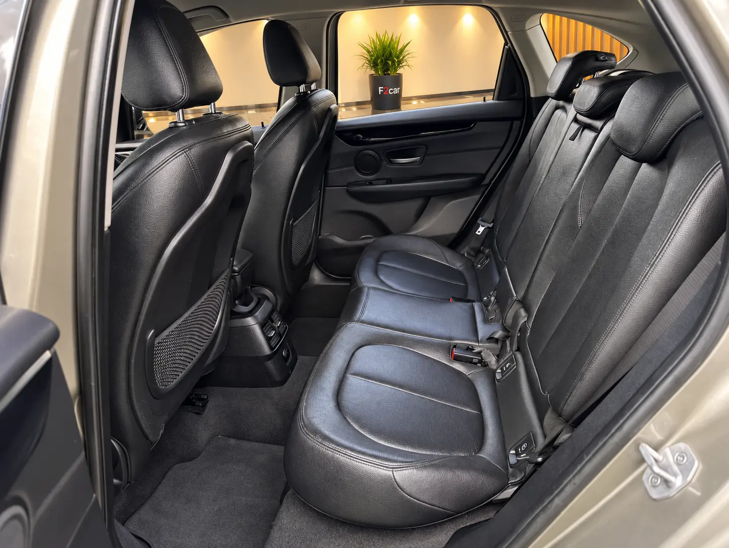 BMW 218 Active Tourer d Line Sport 9