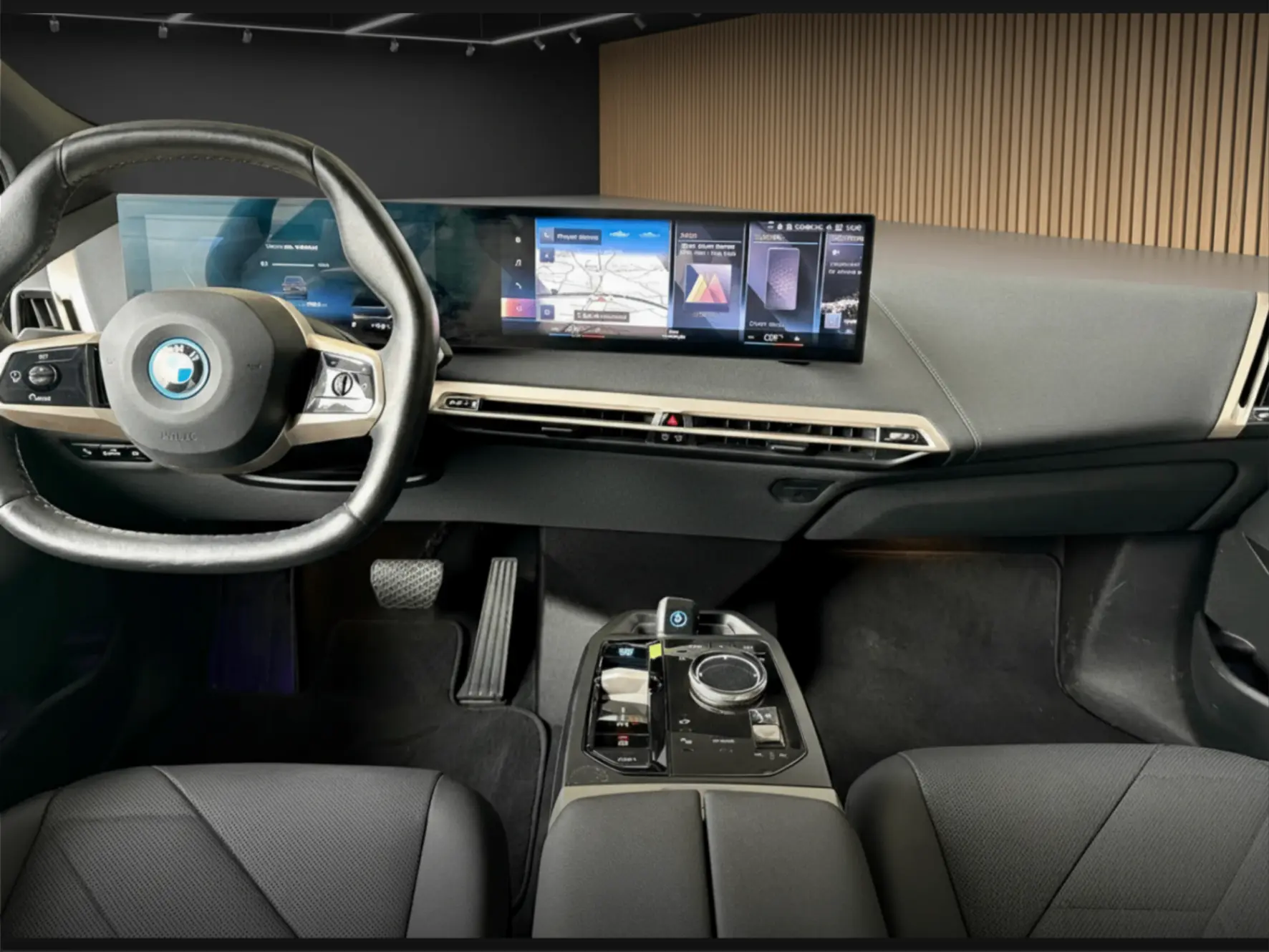 BMW iX xDrive 40 Pack Desportivo 5