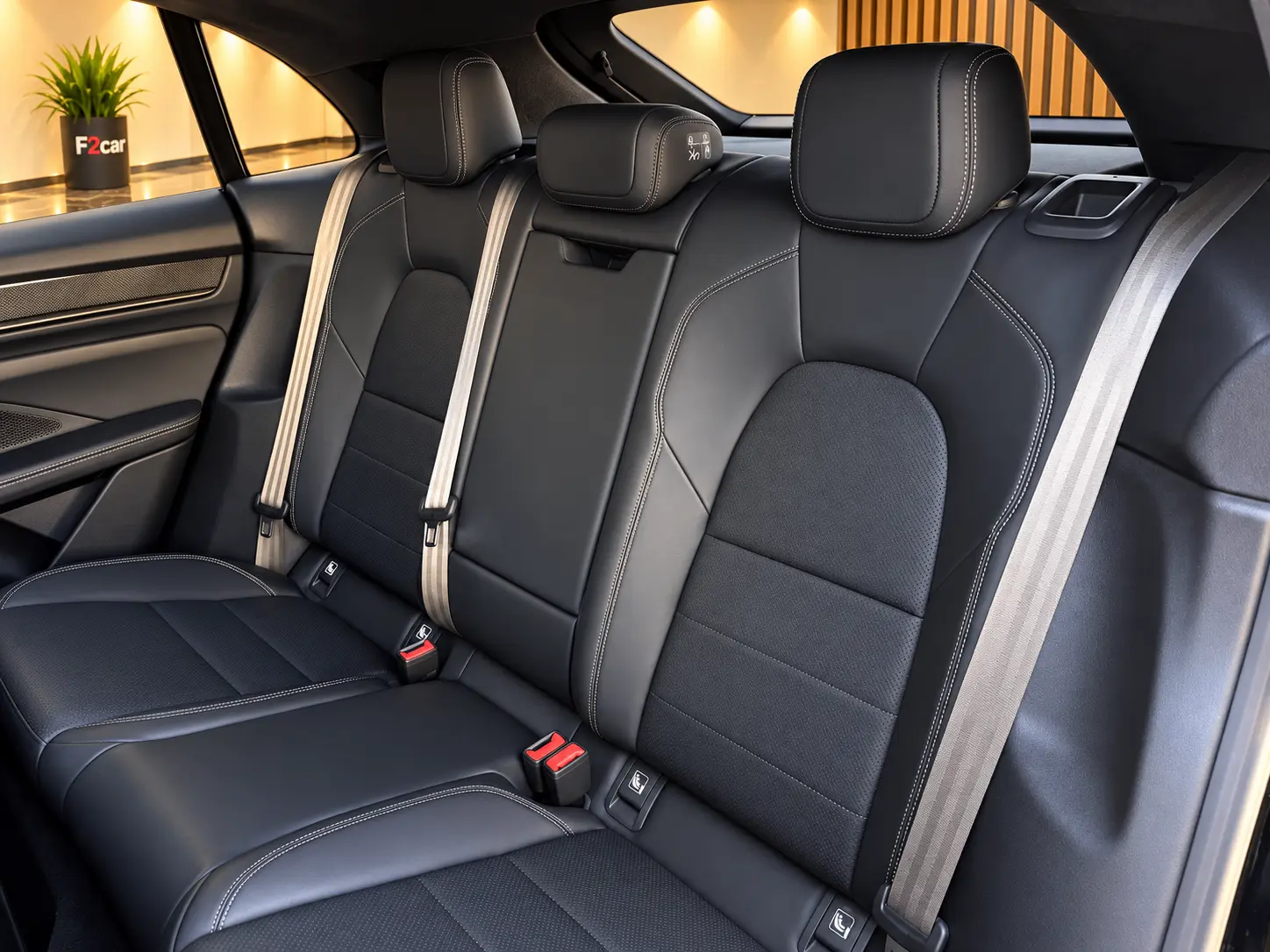 Porsche Macan Electric Turbo 12