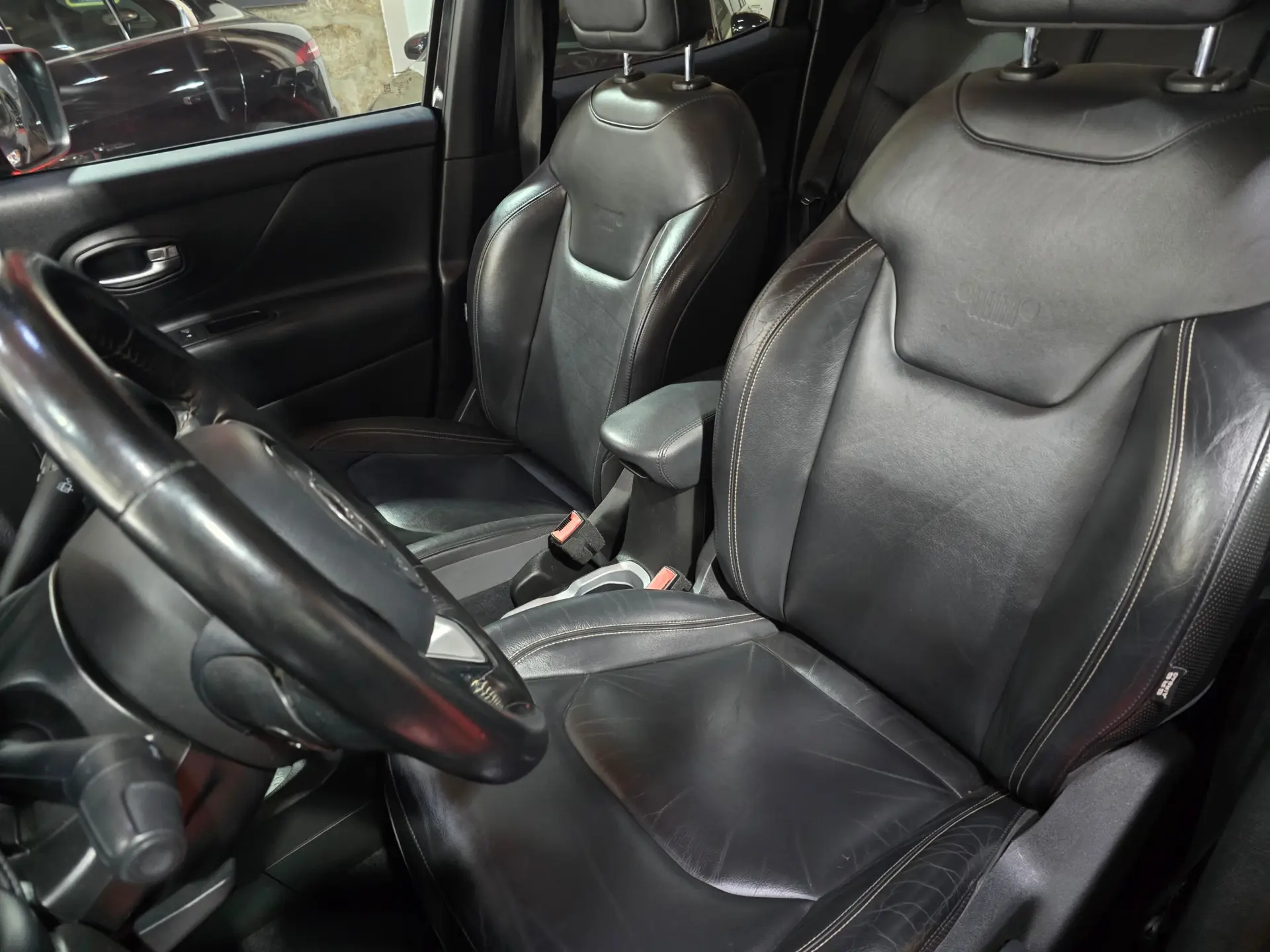 Jeep Renegade 1.6 MJD Limited 14