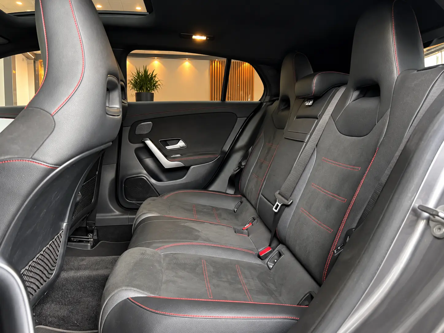 Mercedes-Benz CLA 250 e Shooting Brake AMG Line 9