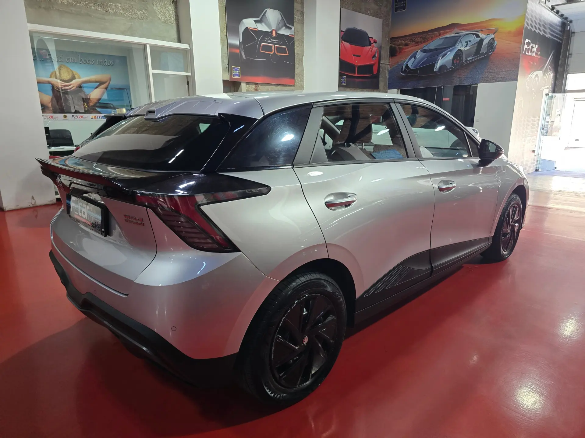 MG MG4 51 kWh Standard 4
