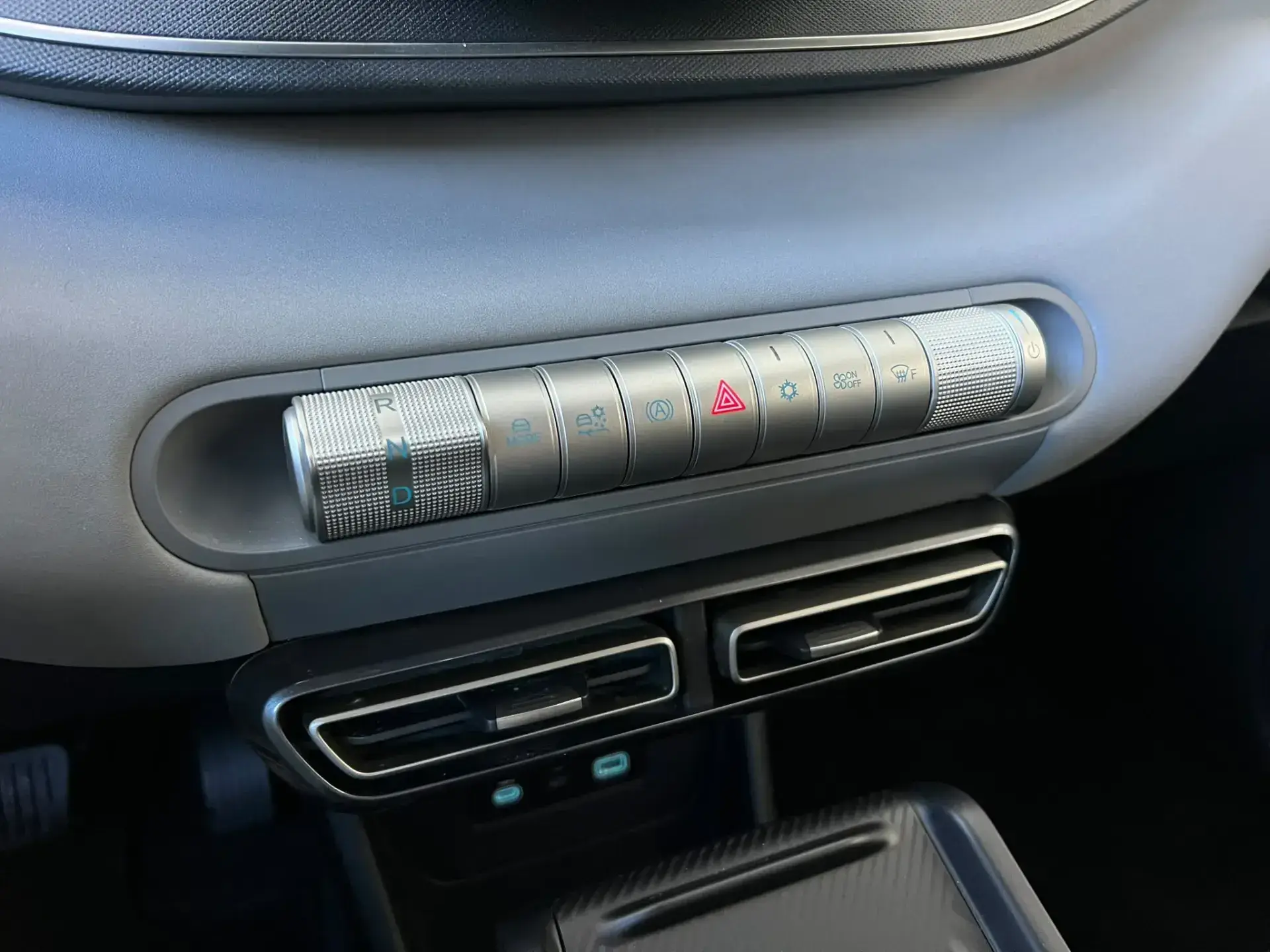 BYD Dolphin Surf 43.2 kWh Comfort 10
