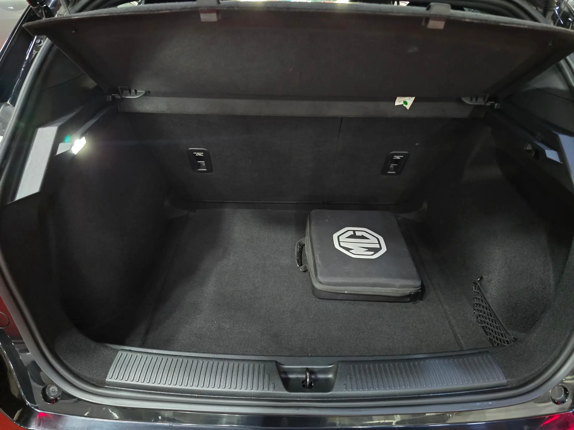 MG MG4 51 kWh Standard 17