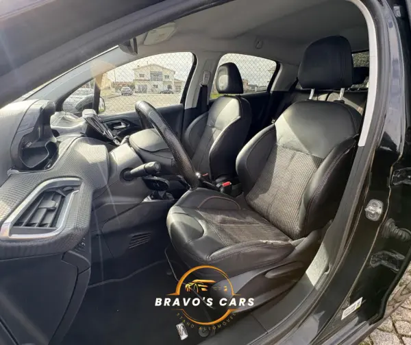 Peugeot 208 1.2 PureTech GT Line 12