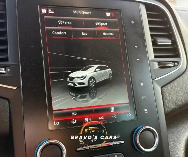 Renault Mégane Sport Tourer ENERGY dCi 165 EDC BOSE EDITION 21