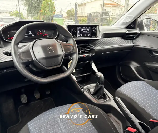 Peugeot 208 1.2 PureTech Like 15