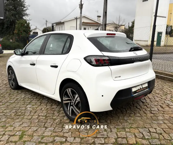 Peugeot 208 1.2 PureTech Like 7