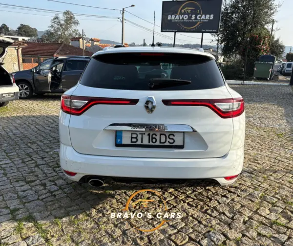 Renault Mégane Sport Tourer ENERGY dCi 165 EDC BOSE EDITION 6