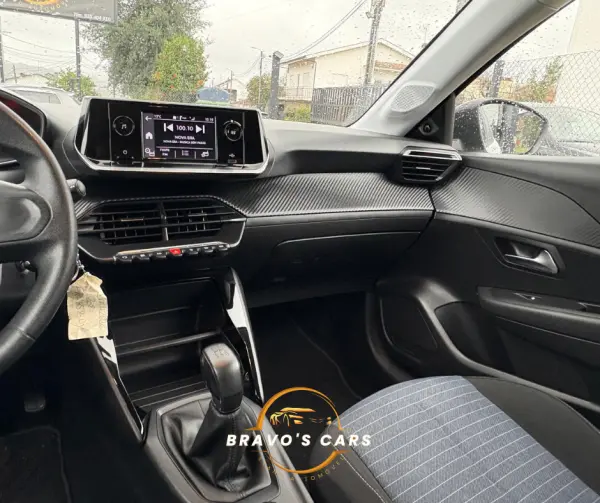 Peugeot 208 1.2 PureTech Like 13