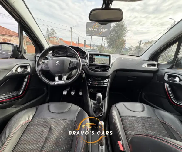 Peugeot 208 1.2 PureTech GT Line 17