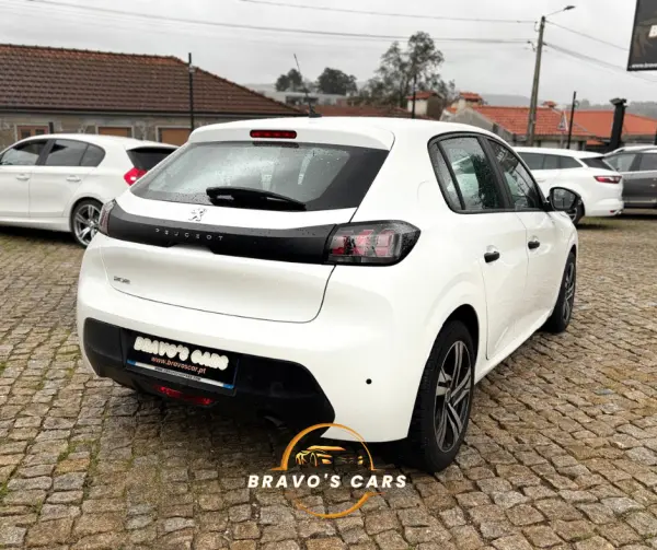 Peugeot 208 1.2 PureTech Like 5