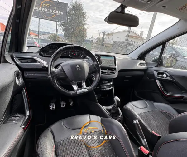 Peugeot 208 1.2 PureTech GT Line 18