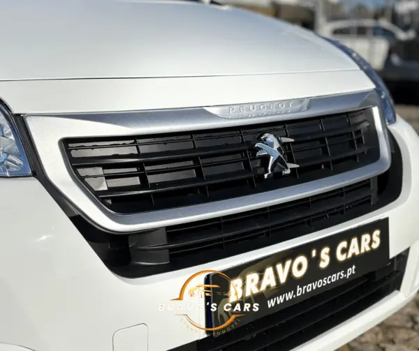 Peugeot Partner 1.6 BlueHDi Style 19