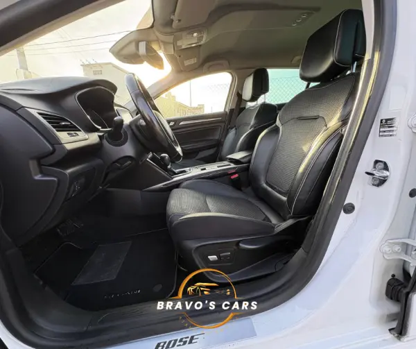 Renault Mégane Sport Tourer ENERGY dCi 165 EDC BOSE EDITION 18