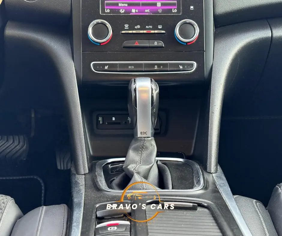 Renault Mégane Sport Tourer ENERGY dCi 165 EDC BOSE EDITION 10