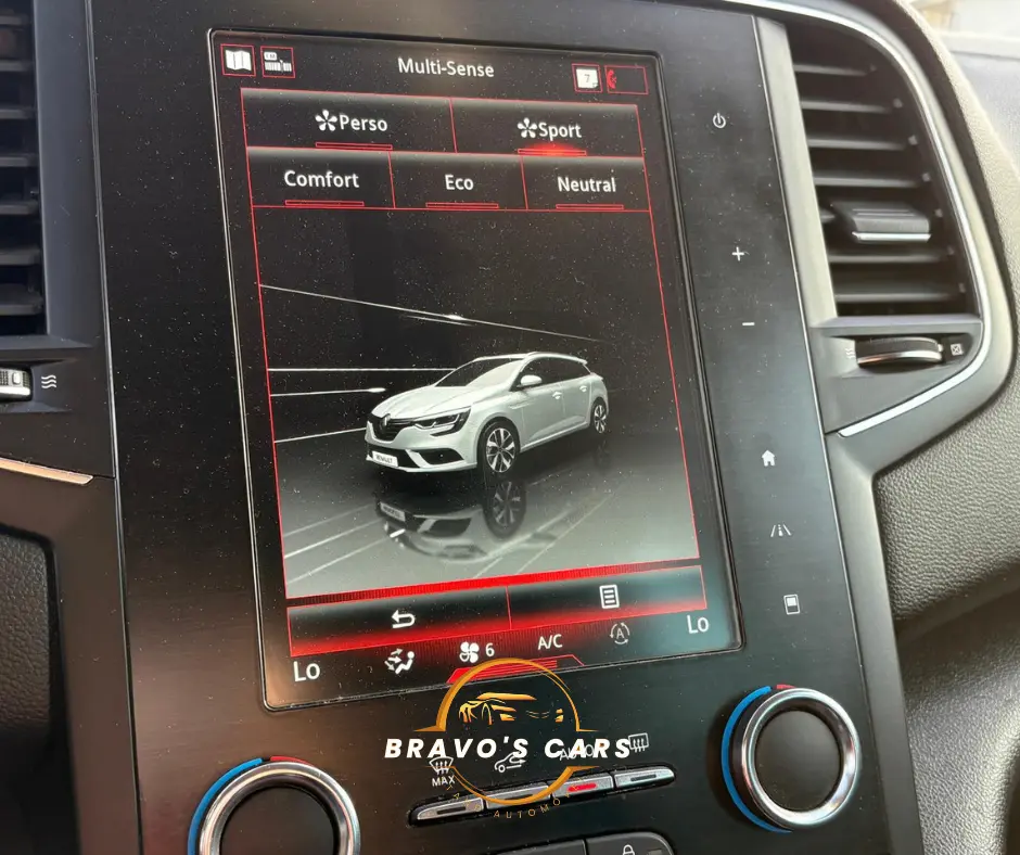 Renault Mégane Sport Tourer ENERGY dCi 165 EDC BOSE EDITION 21