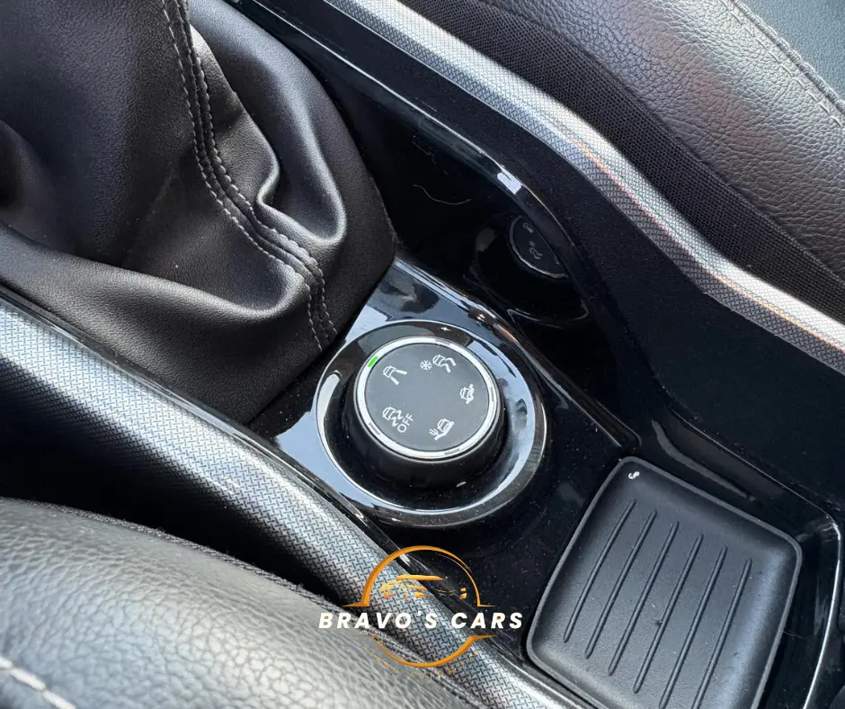 Peugeot 2008 1.2 PureTech Allure Pack 7