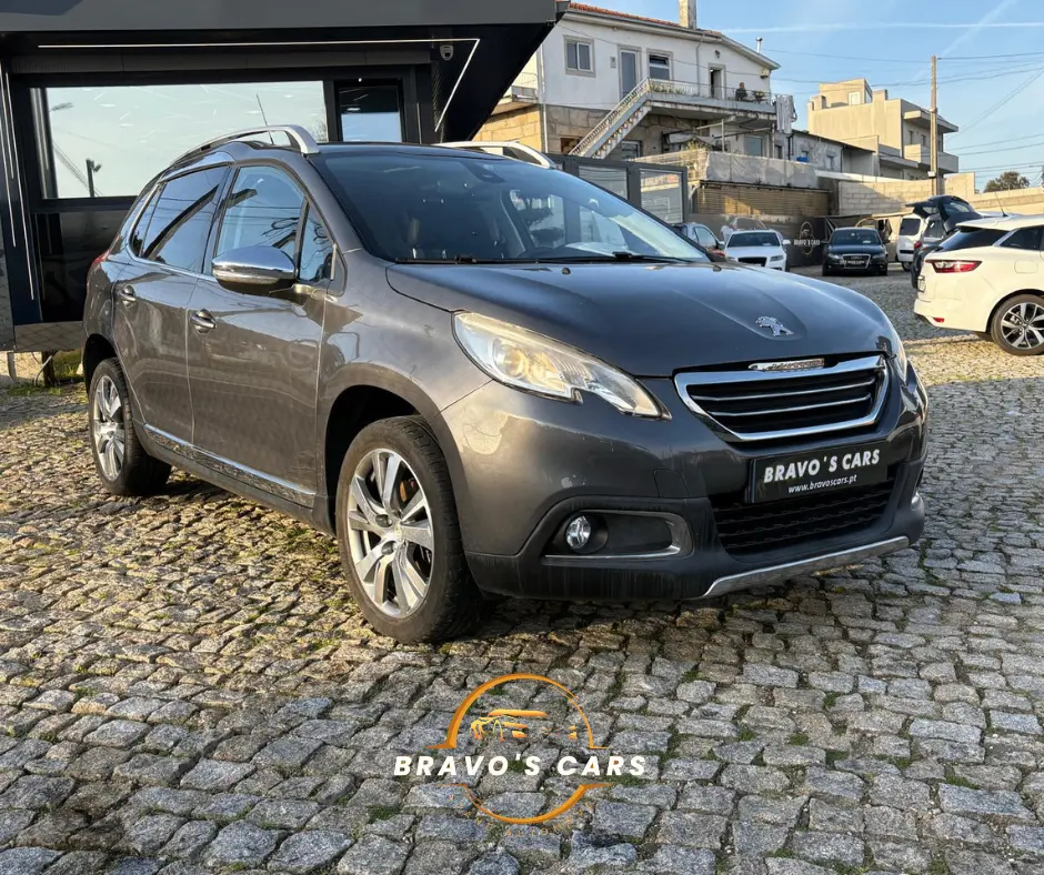 Peugeot 2008 1.2 PureTech Allure Pack 2