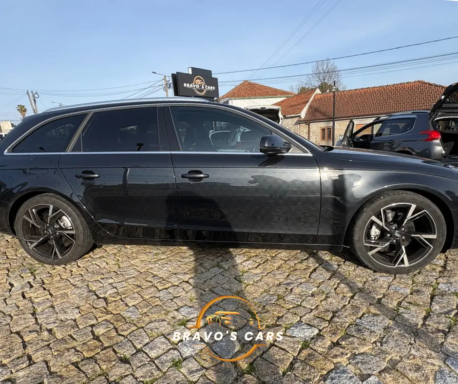 Audi A4 Avant 2.0 TDI DPF multitronic S line Sport Pack 21