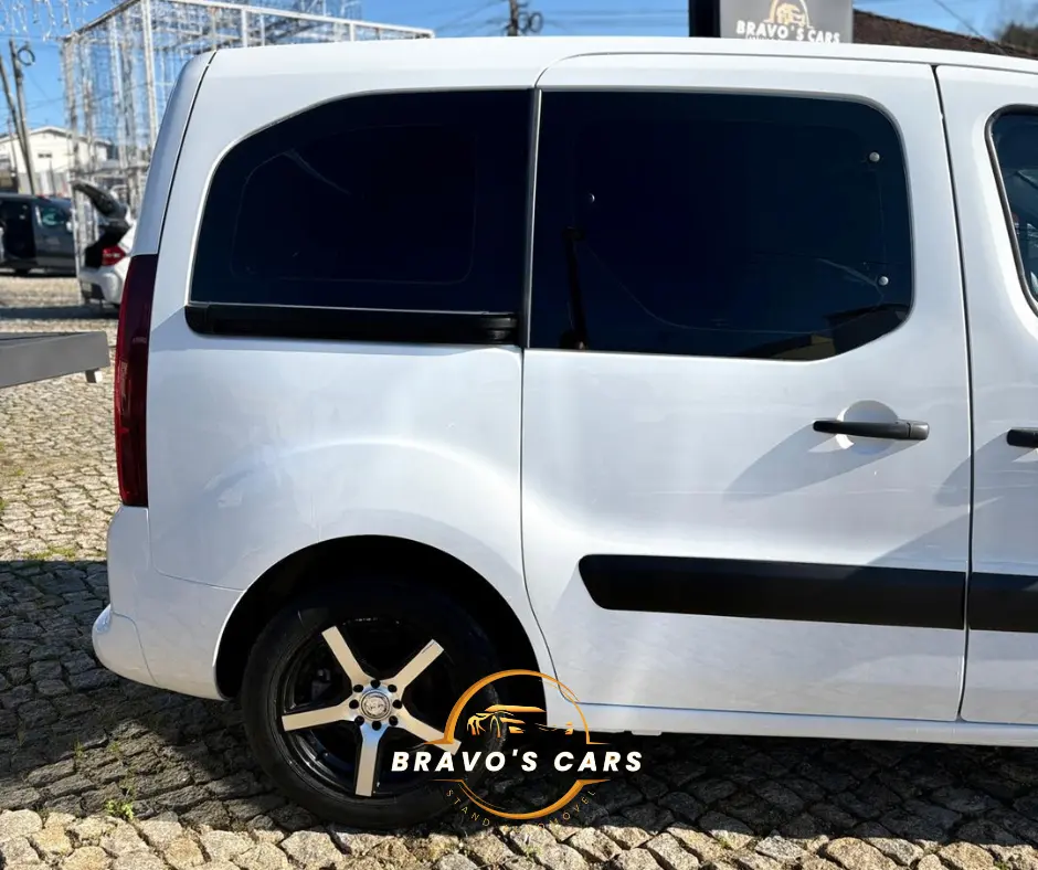 Peugeot Partner 1.6 BlueHDi Style 18