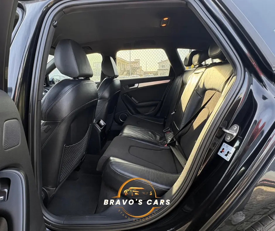 Audi A4 Avant 2.0 TDI DPF multitronic S line Sport Pack 19